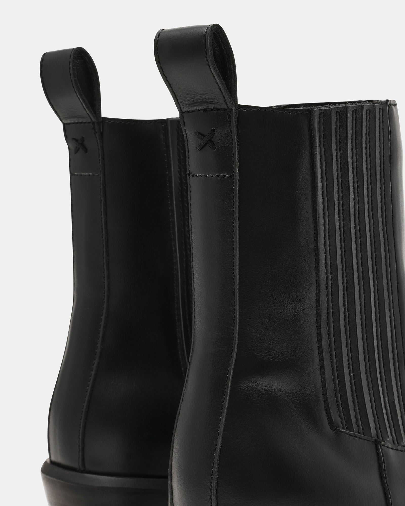 DARSEN BLACK LEATHER